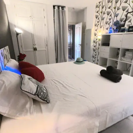 Charming Sunset View Heater Pool Адехе